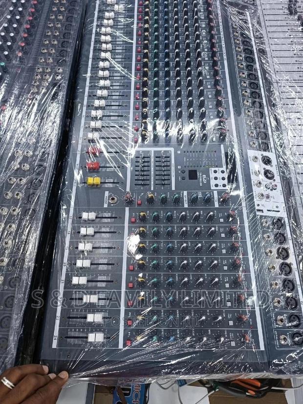 EVP 24 Channels Powered Mixer - main view