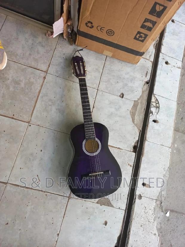 Classical Guitar Size 34 - main view