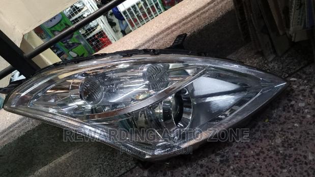 Suzuki Swif RHS Headlight Xenon Clear. - thumbnail 2