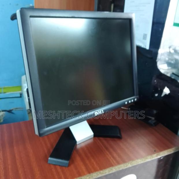 Dell 17 Inches Computer Monitor - main view