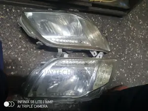 Fielder 2007 Headlights