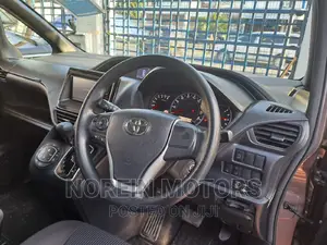 Toyota Noah 2016 Brown