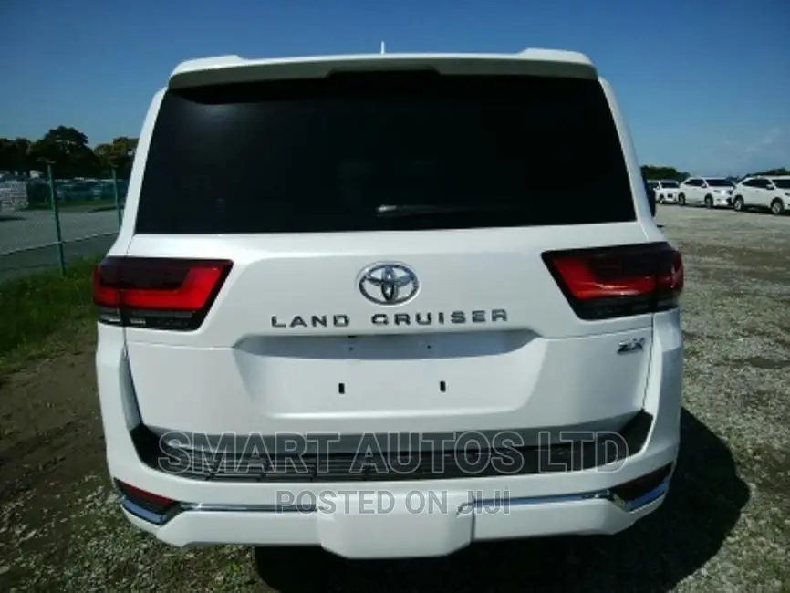 New Toyota Land Cruiser 2022 Pearl