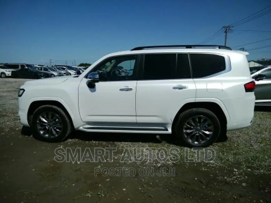 New Toyota Land Cruiser 2022 Pearl