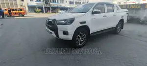 Toyota Hilux 2018 White