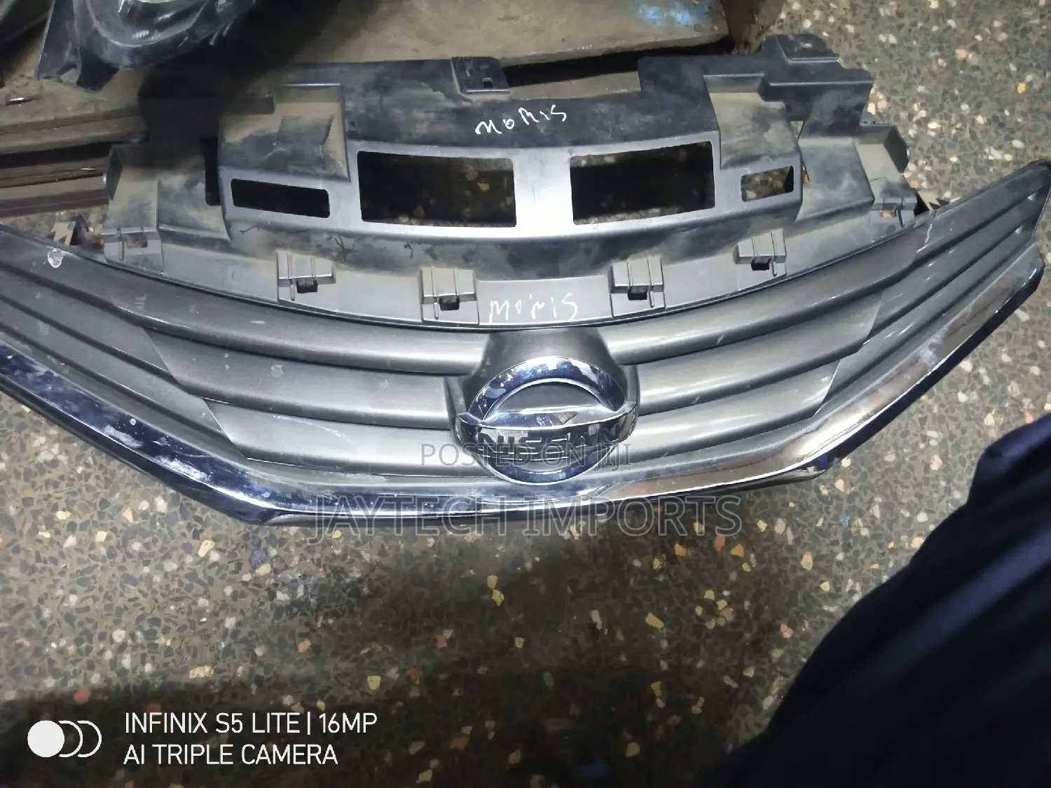 Nissan Note 2012 Gril