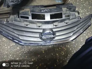 Nissan Note 2012 Gril