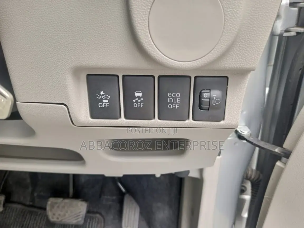 Daihatsu Move 2016 Silver