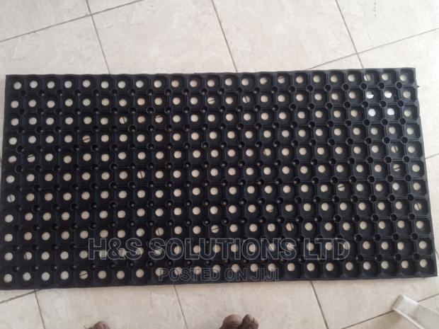 Hollow Door Rubber Mat, Non Slip Rubber Mat