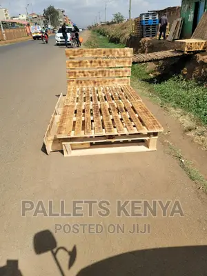 Pallet Bed- 4*6 Blazed Bed With Drawers.(#61)