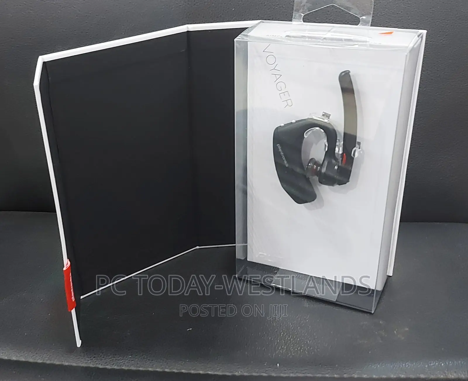 Plantronics Voyager 5220 Poly Bluetooth Headset Noise-Cancel