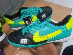Football/Soccer Trainer Boots