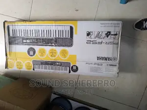 Yamaha PSR-F52 61 Keyboard