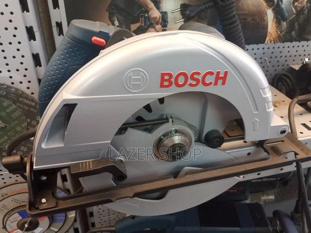 Bosch Circular Saw 9", 2050W - main view
