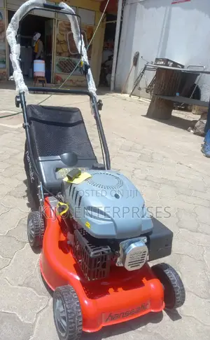 Lawn, Lawnmower Machines