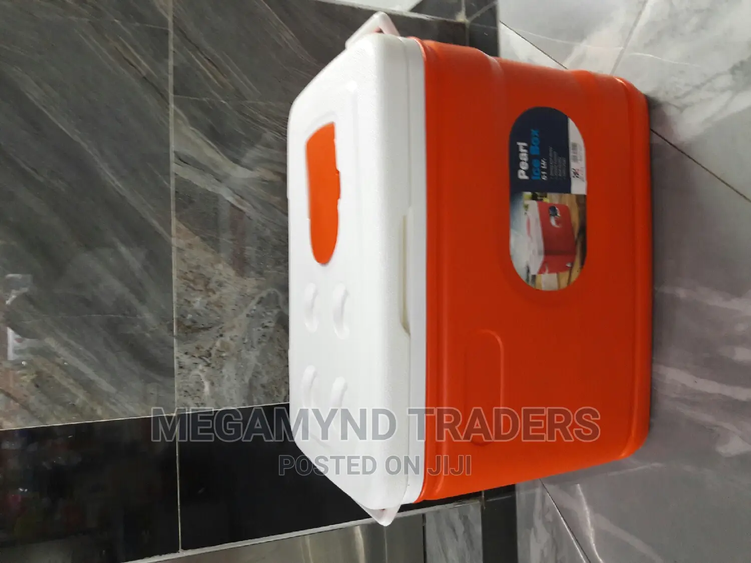 61-Litre Cooler Box/Camping Cooler Box