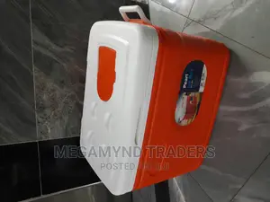 61-Litre Cooler Box/Camping Cooler Box