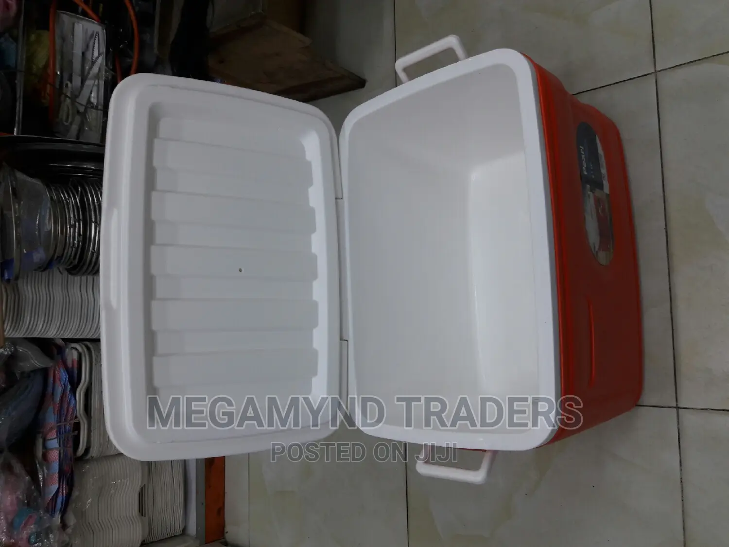 61-Litre Cooler Box/Camping Cooler Box