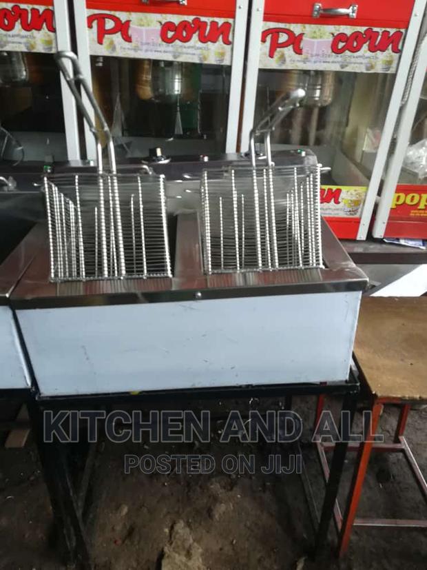 Deep Frier With a Stand