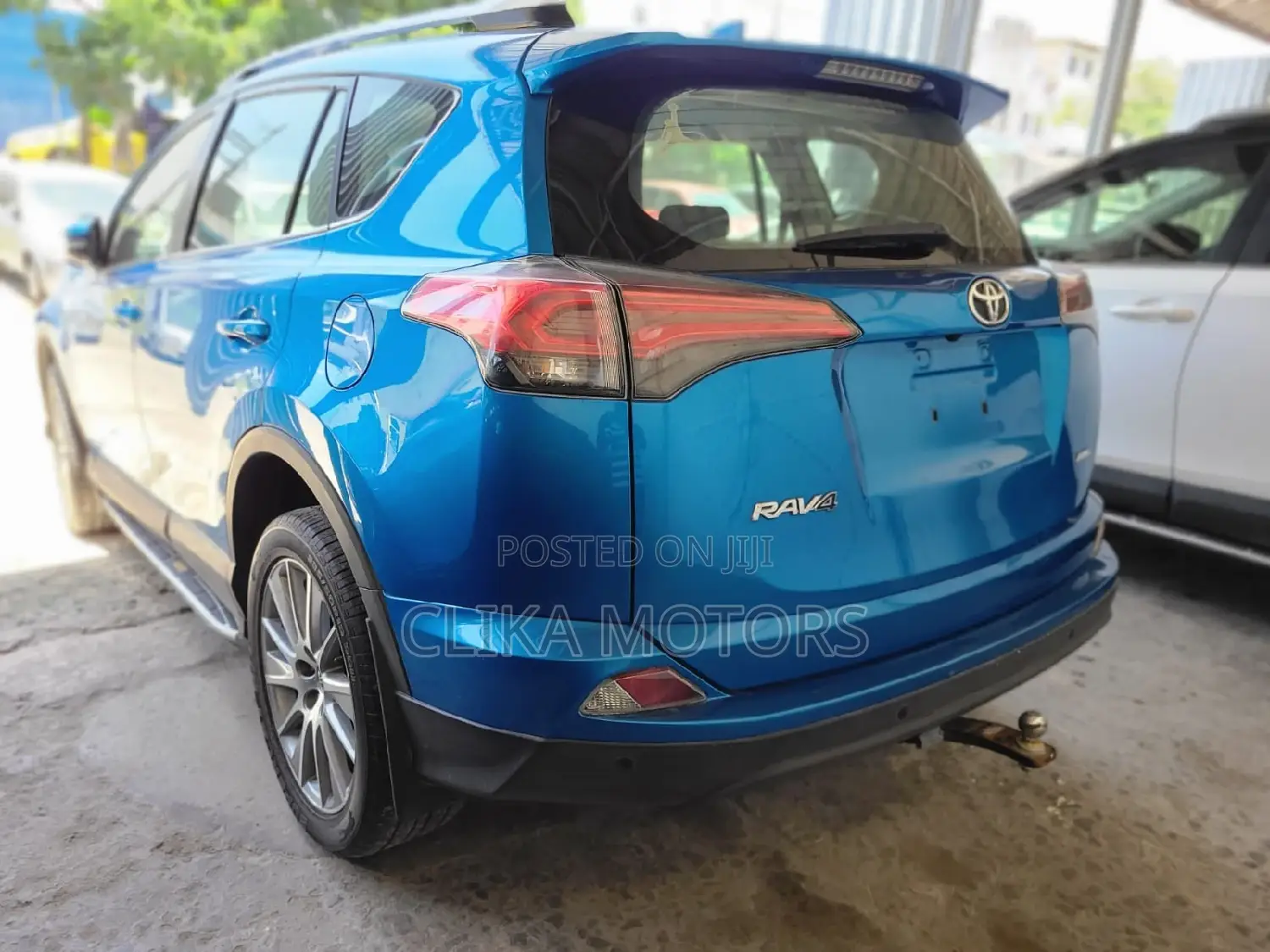 Toyota RAV4 2016 Blue