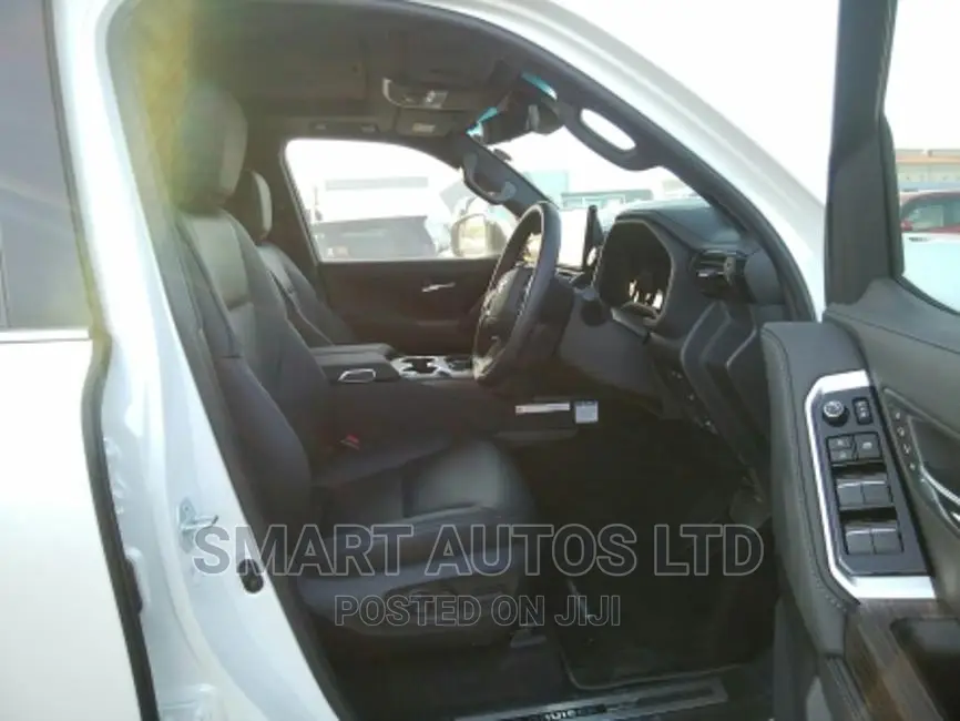 New Toyota Land Cruiser 2021 Pearl