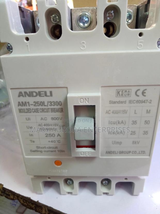 250amps McCb Breaker With 3poles