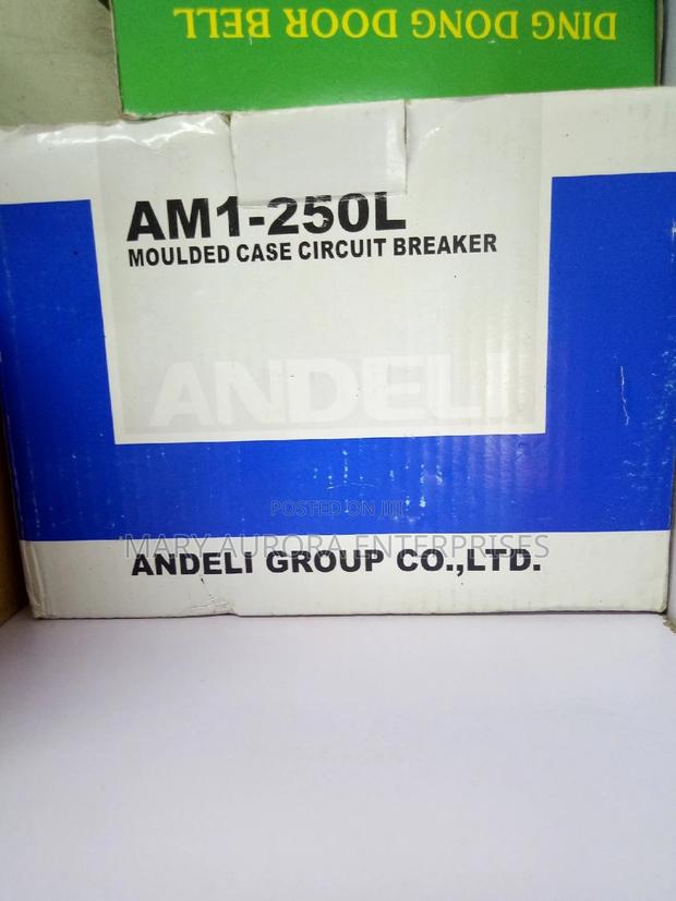 250amps McCb Breaker With 3poles - thumbnail 2