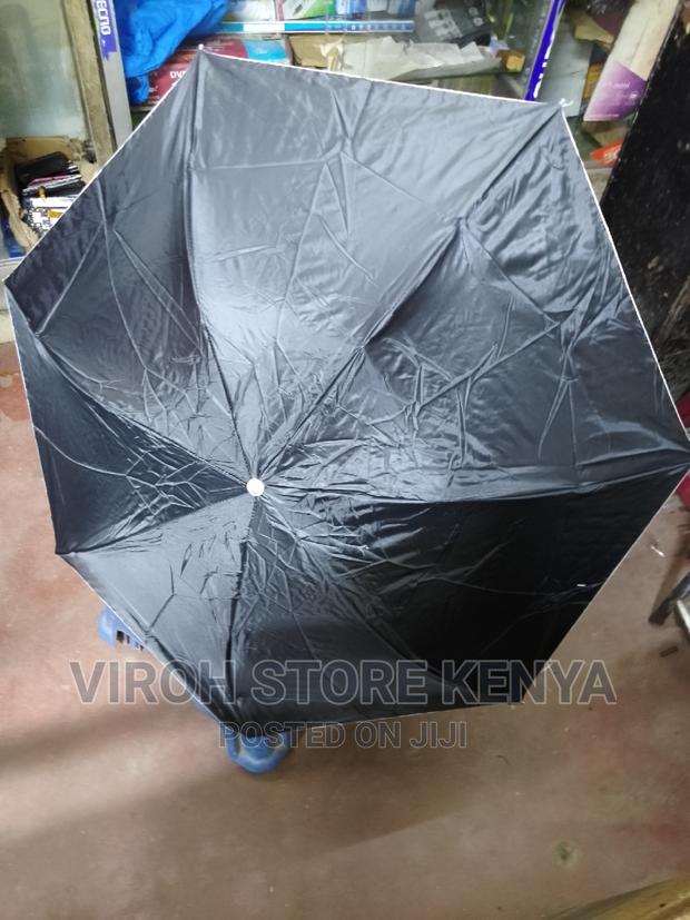 Foldable Pocket Umbrella Small Size Unisex Umbrella - thumbnail 3