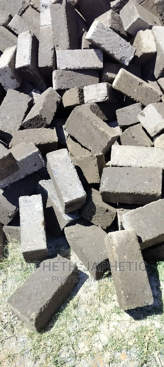Stones-Ndarugo Mawe