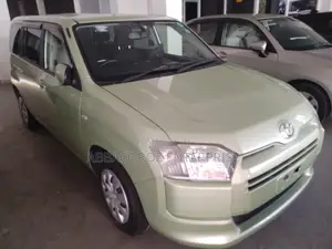 Toyota Succeed SV Premium 2016 Green