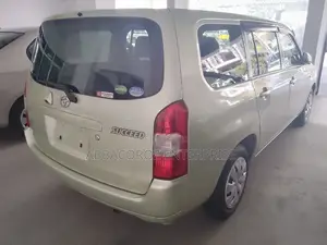 Toyota Succeed SV Premium 2016 Green