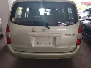 Toyota Succeed SV Premium 2016 Green