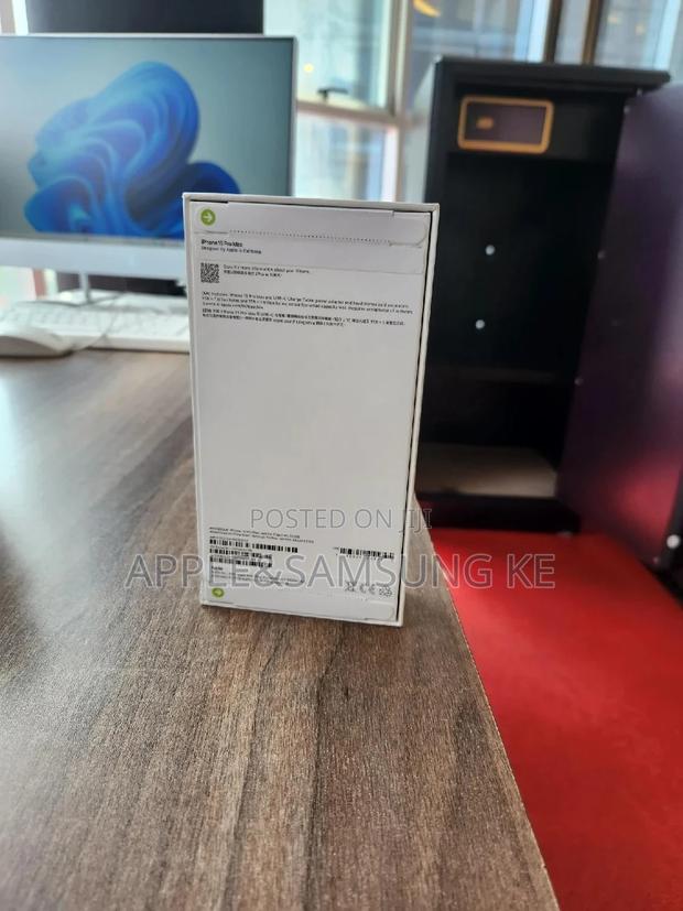 New Apple iPhone 15 Pro Max 256 GB Gray - thumbnail 3