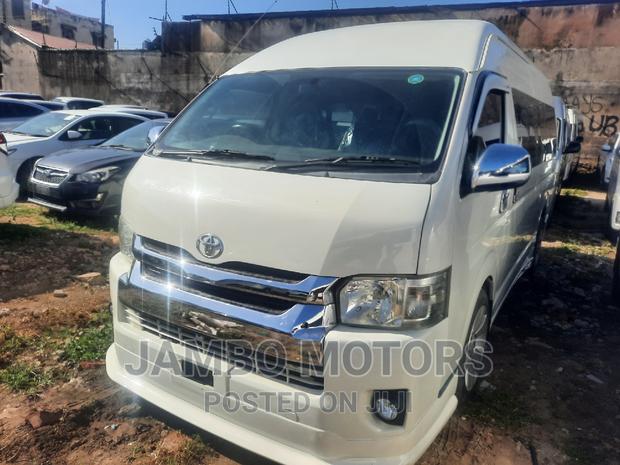 Toyota HiAce 2016 White - thumbnail 4
