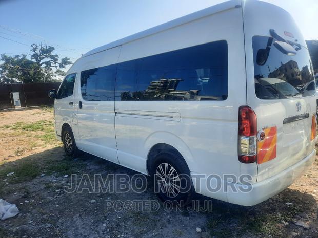 Toyota HiAce 2016 White - thumbnail 6