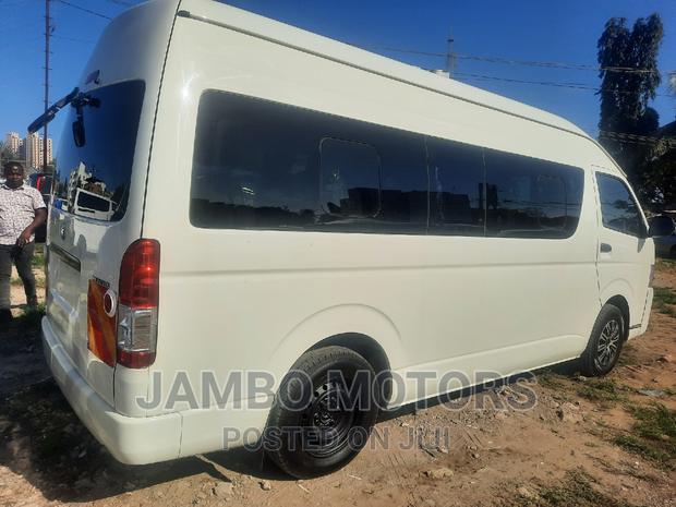 Toyota HiAce 2016 White - thumbnail 5