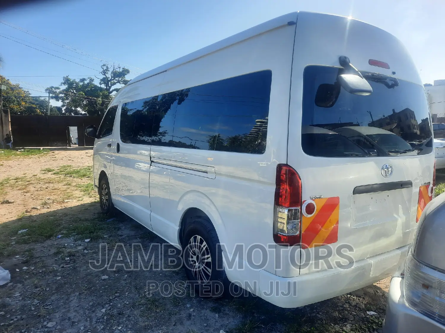Toyota HiAce 2016 White