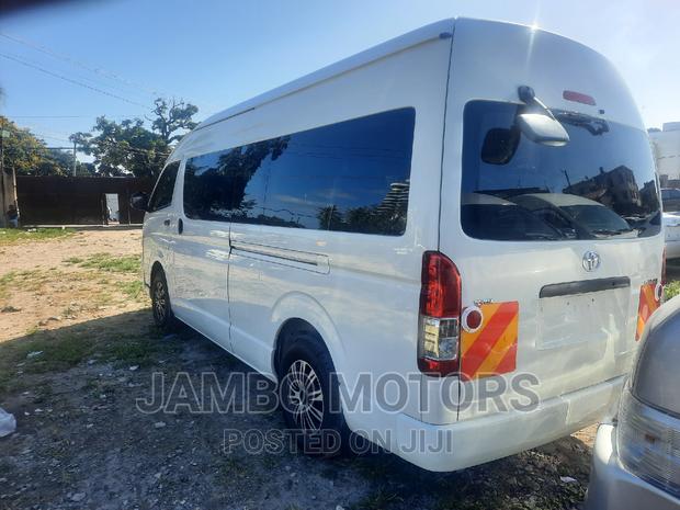 Toyota HiAce 2016 White - thumbnail 7