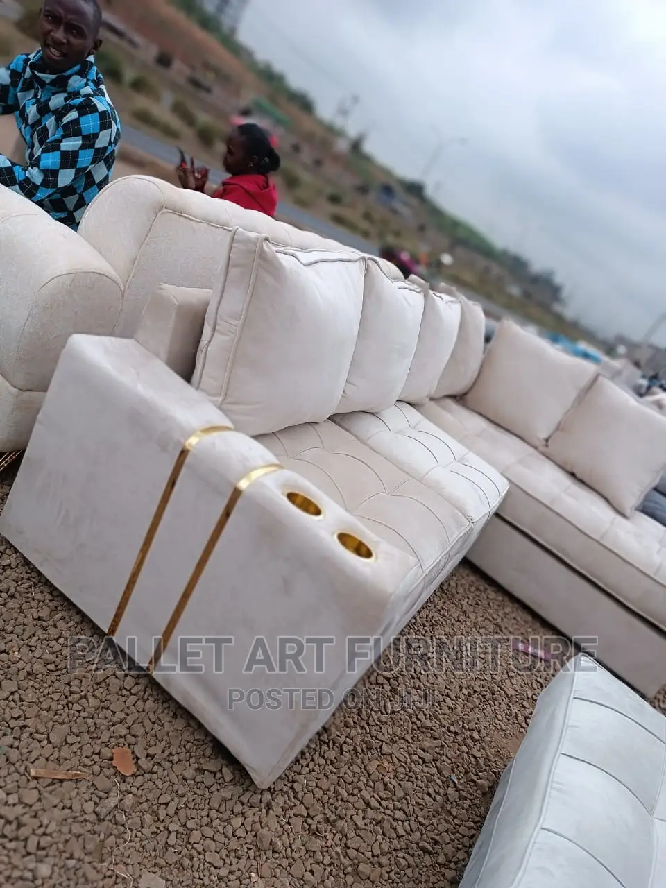 L Shaped No Available 5 Seater