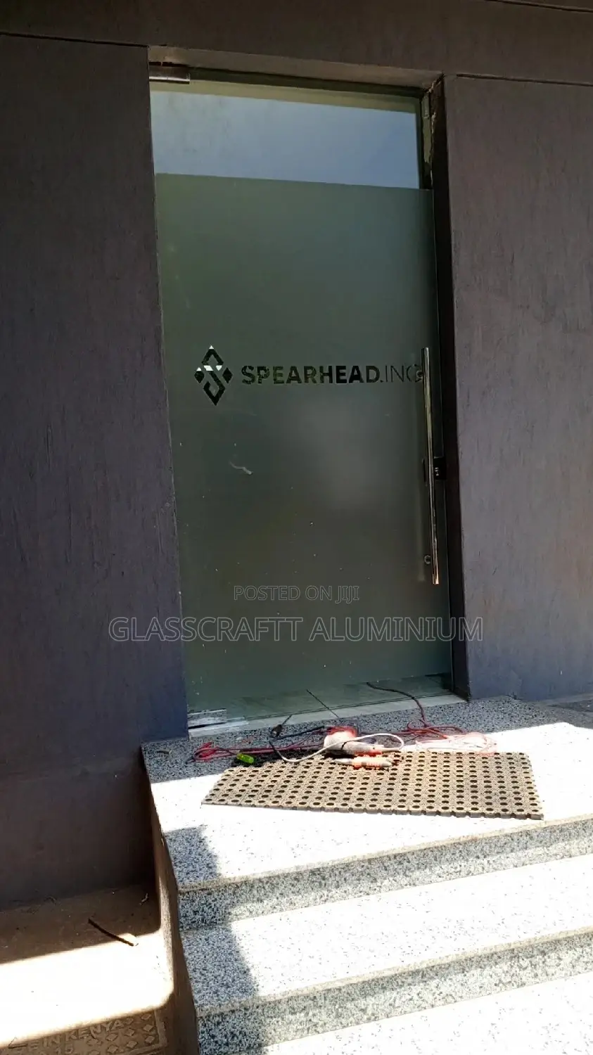 Self Stand Framless Door