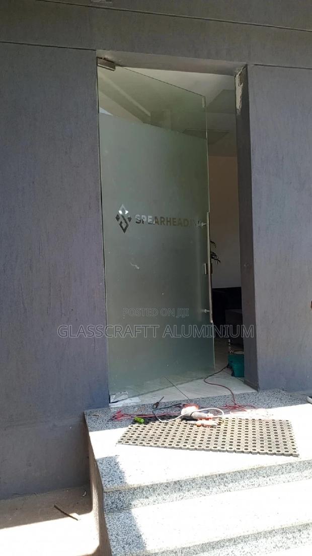 Self Stand Framless Door - thumbnail 8