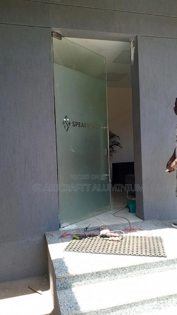 Self Stand Framless Door - thumbnail 10