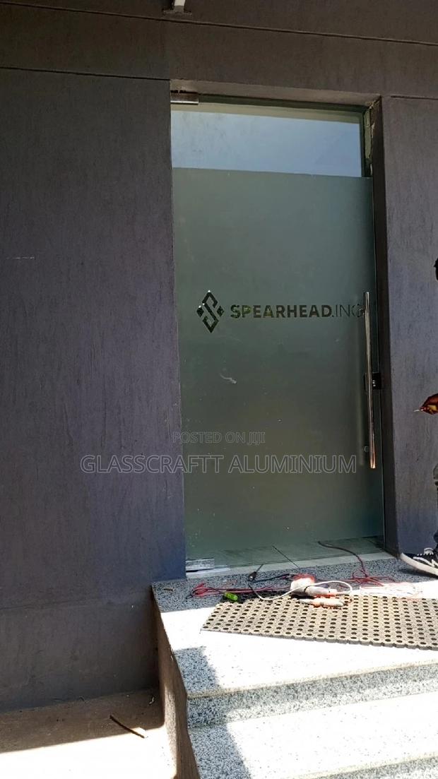 Self Stand Framless Door - thumbnail 11