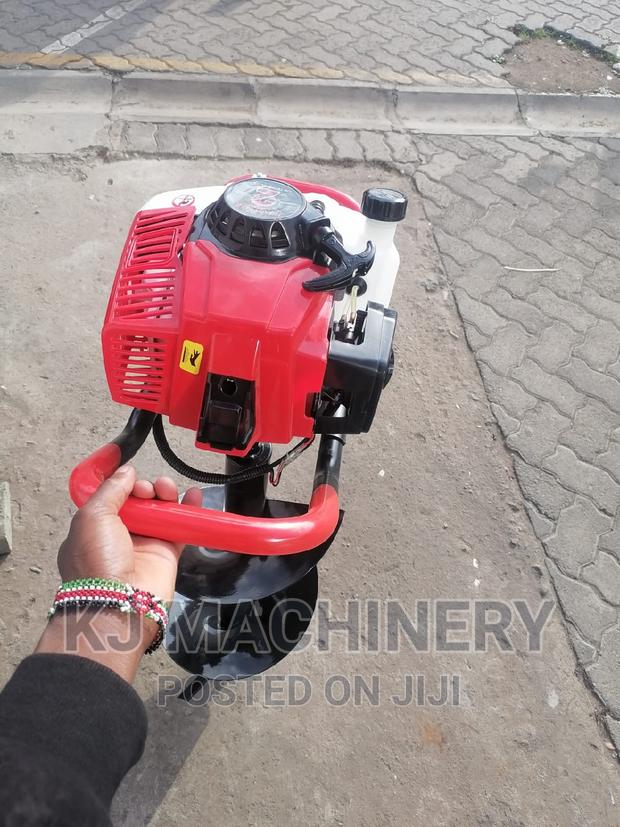 Petrol Powered Earth Auger Machine -Quality Assured - thumbnail 4