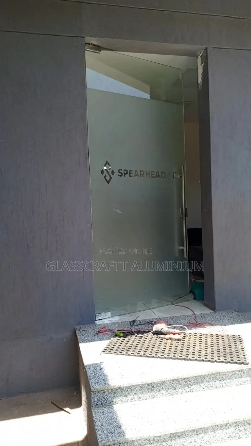 Self Stand Framless Door