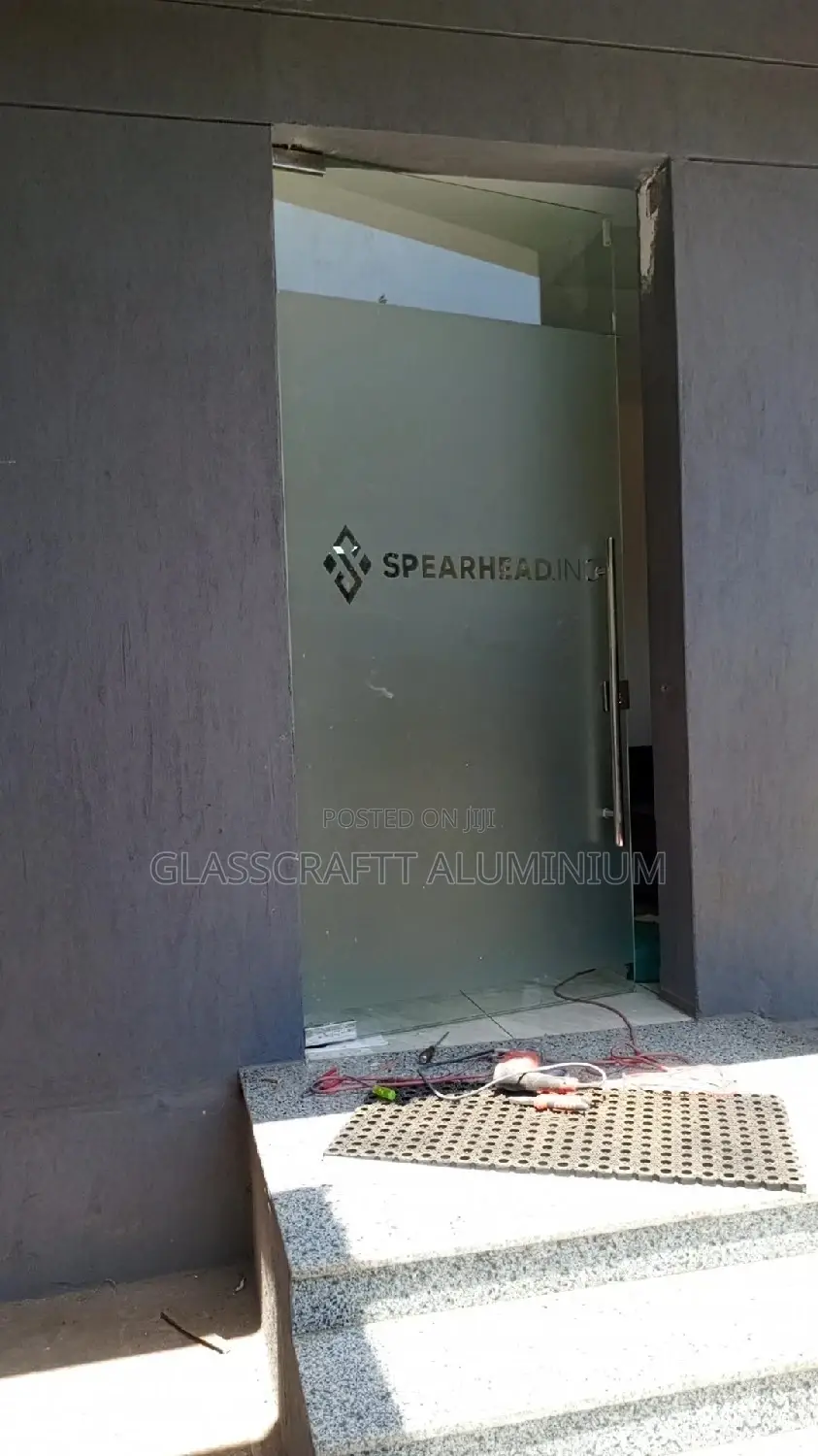 Self Stand Framless Door