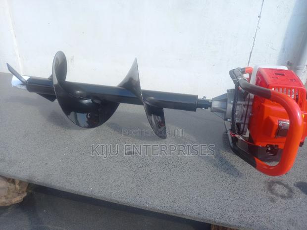 Earth Auger, Machine Available - thumbnail 4