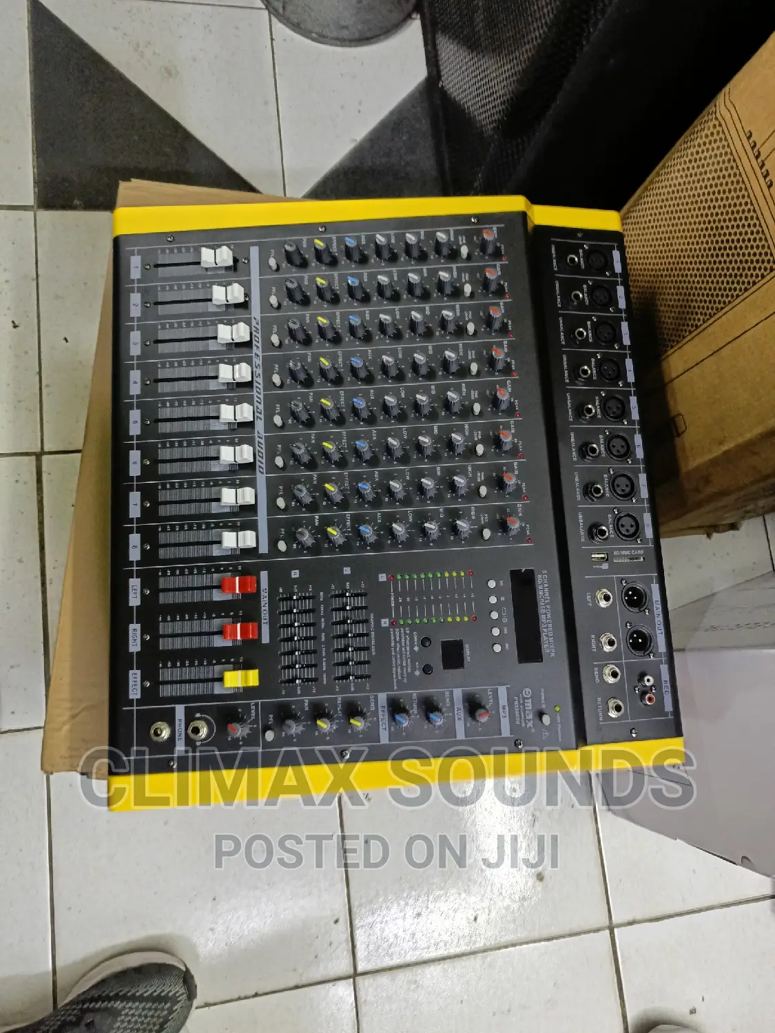Powered Mixer 8 Channel Max S