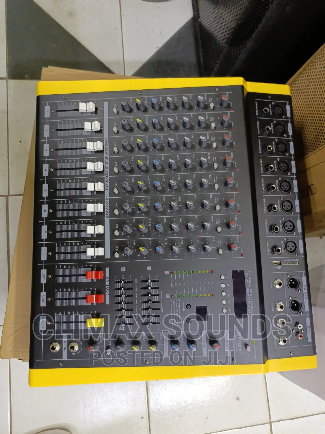 Powered Mixer 8 Channel Max S
