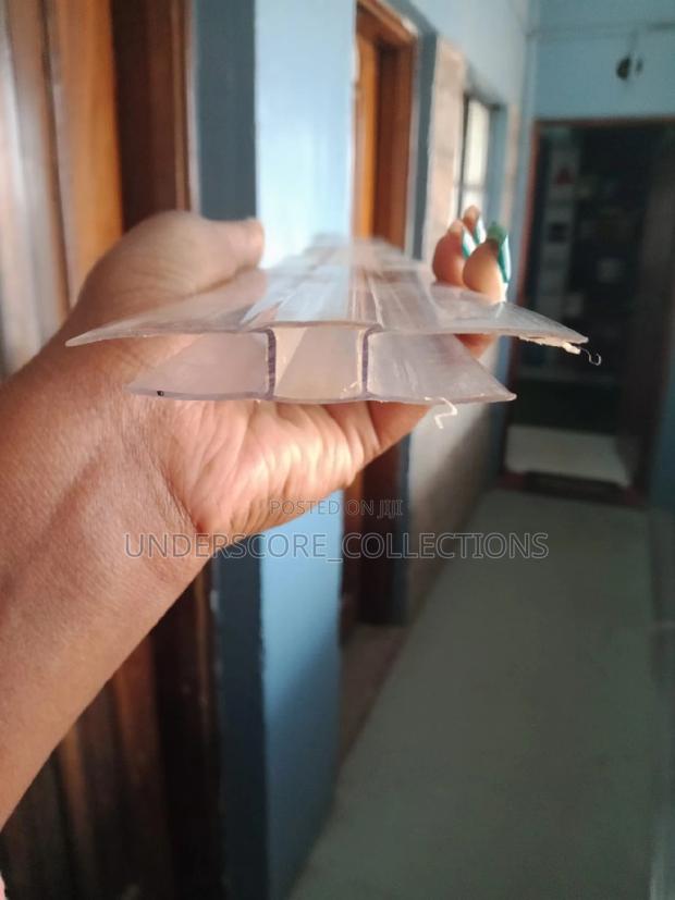 Polycarbonate H Connector - main view